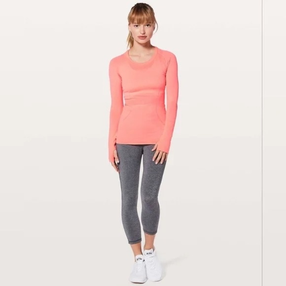 Lululemon Run: Swiftly Tech Long Sleeve Flare 45315 - Picture 2 of 15